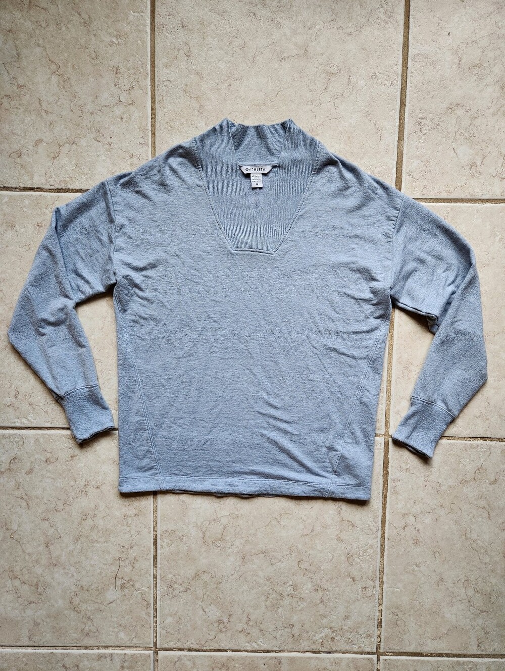 Athleta Coaster Luxury Sweatshirt M Light Gray Heather V-Neck Pullover Sweater